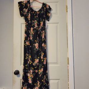 Small maternity dress